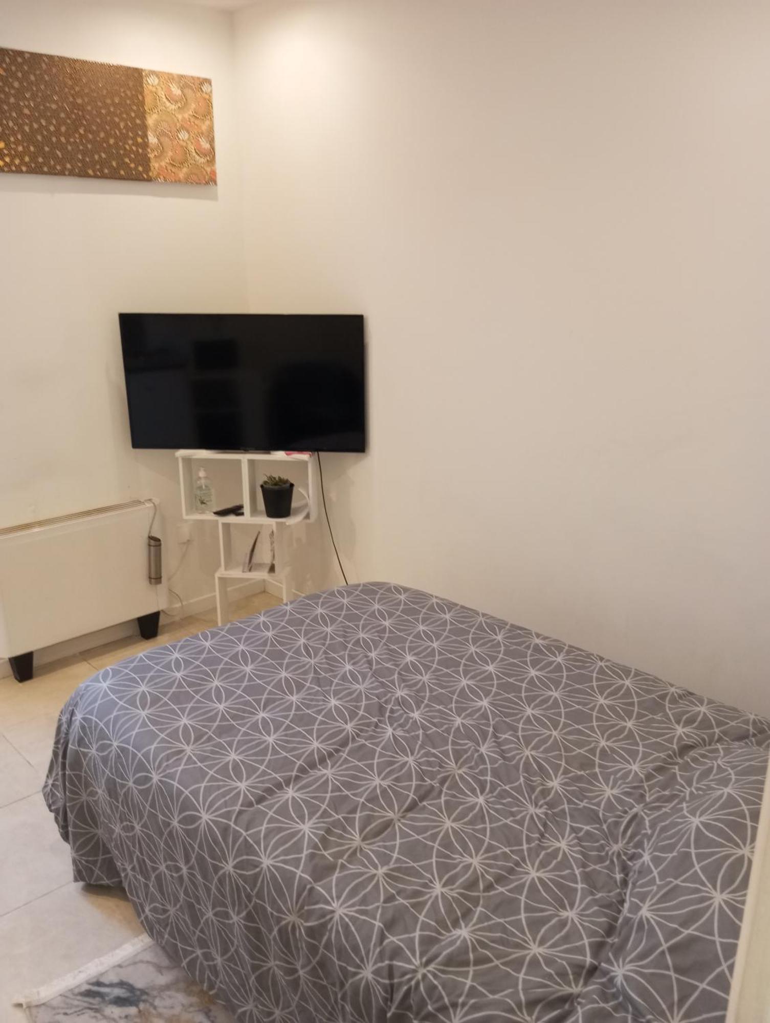 Studio De 14M2 Dans Une Maison Cagnes-sur-Mer Exteriér fotografie
