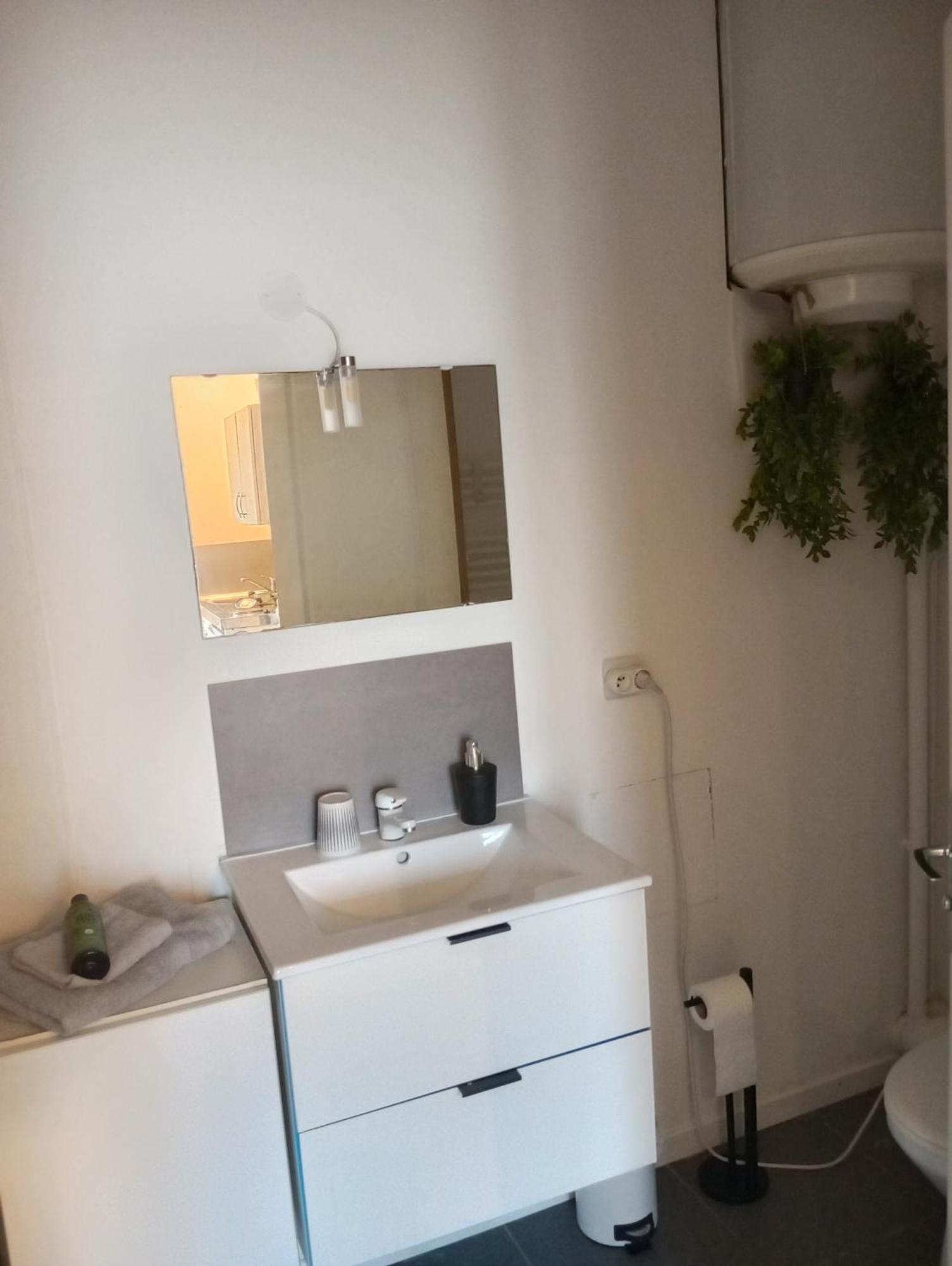 Studio De 14M2 Dans Une Maison Cagnes-sur-Mer Exteriér fotografie