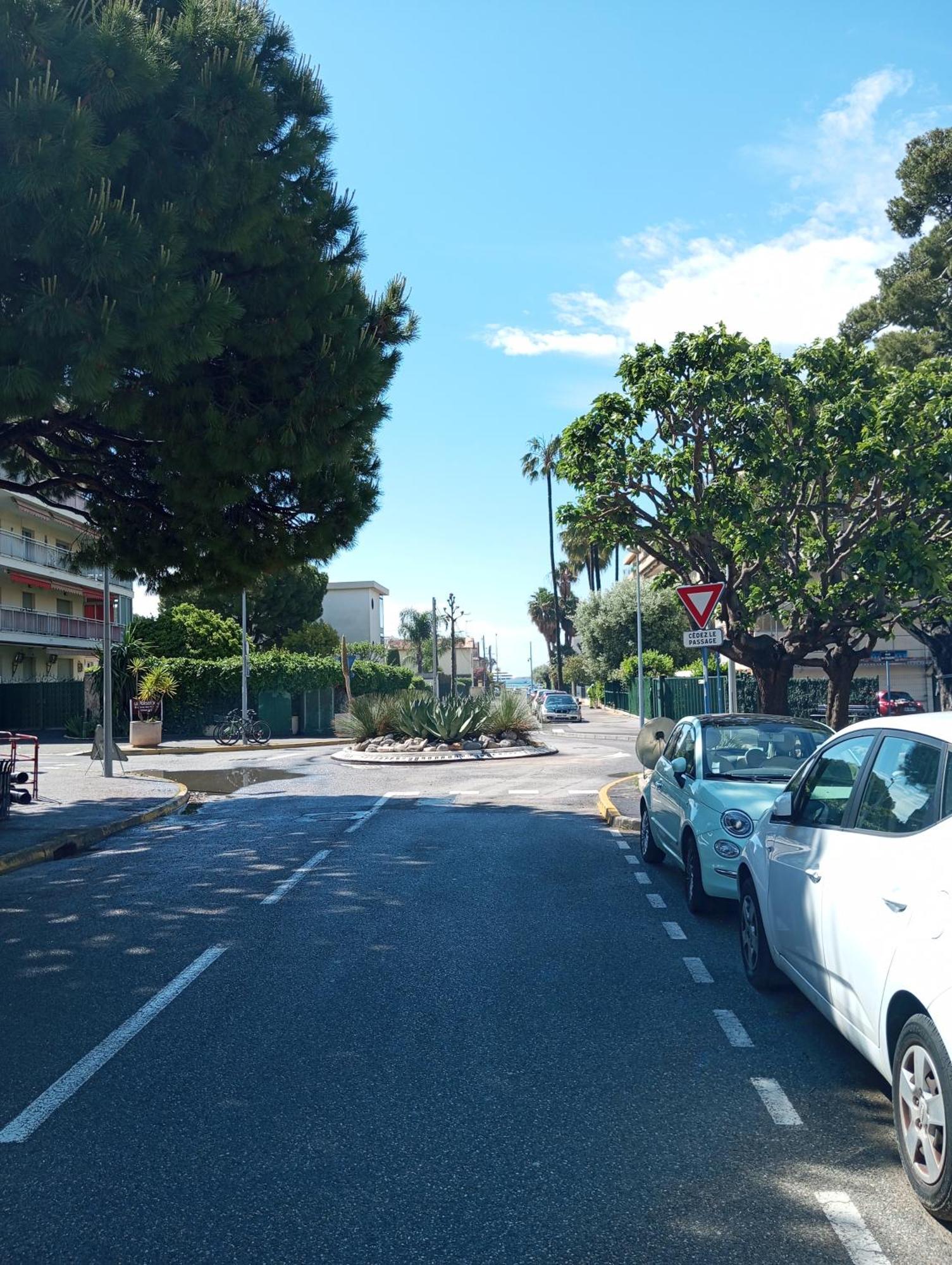 Studio De 14M2 Dans Une Maison Cagnes-sur-Mer Exteriér fotografie